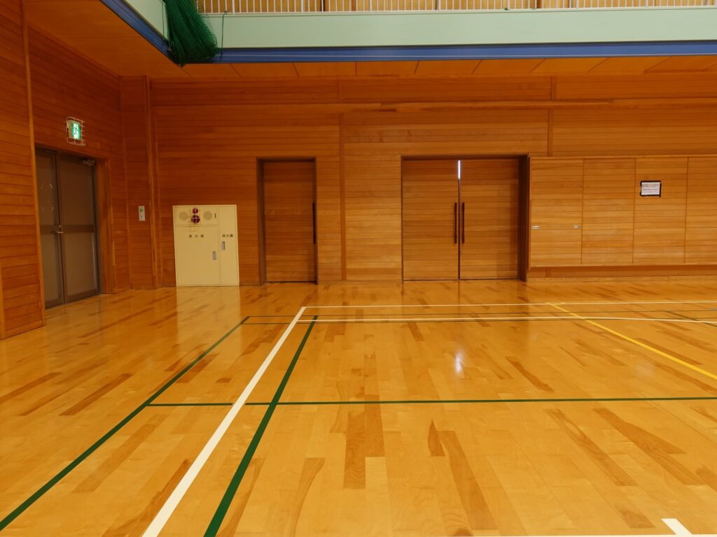 体育館に適した空調方式について