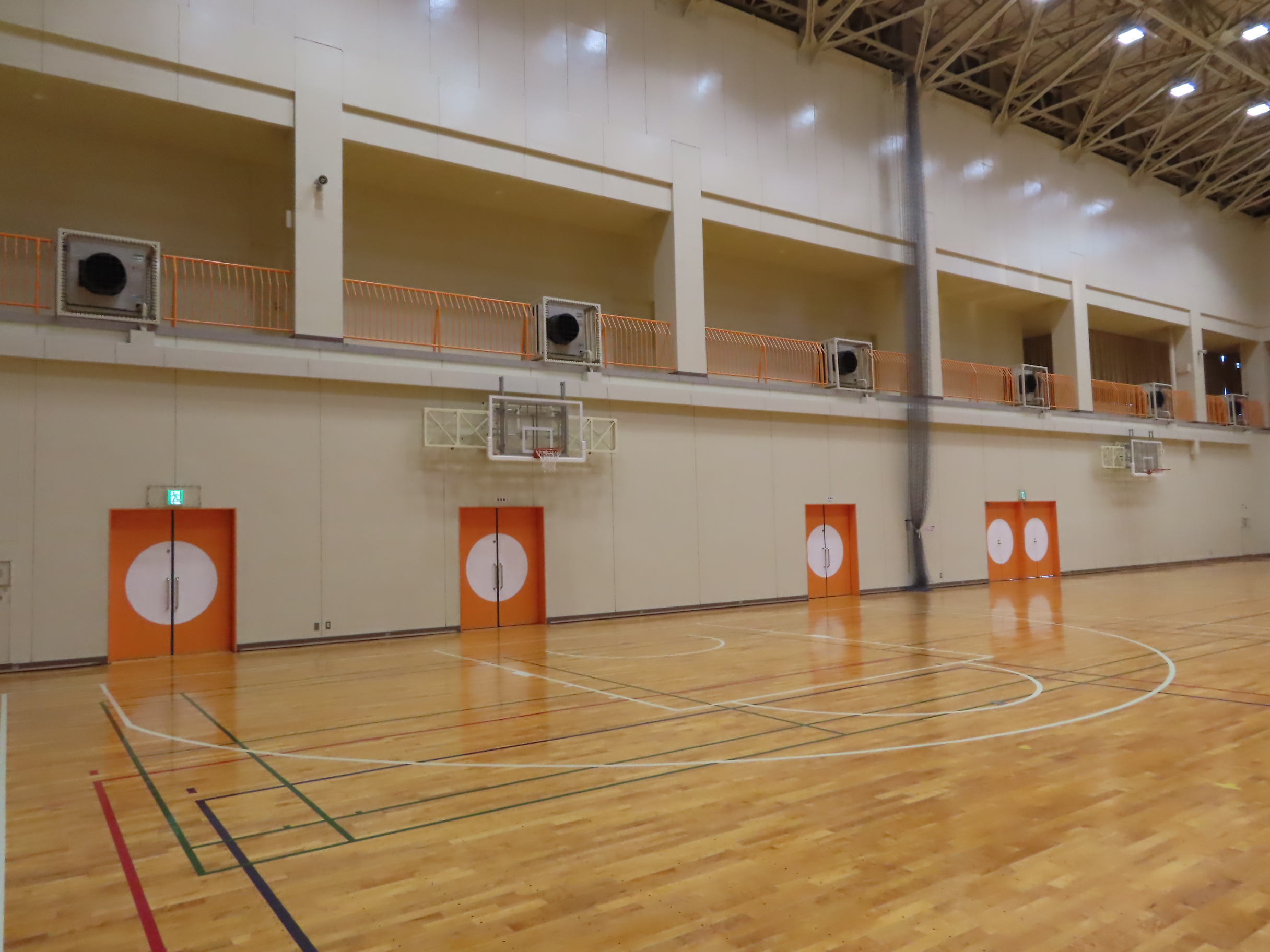 茨城県下妻市立体育館２ヶ所にスポットバズーカを全室導入